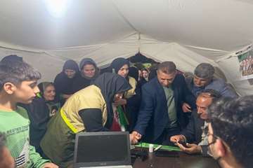 برپایی غرفه ارائه خدمات بهداشتی در محل تجمع مرکز شهرستان